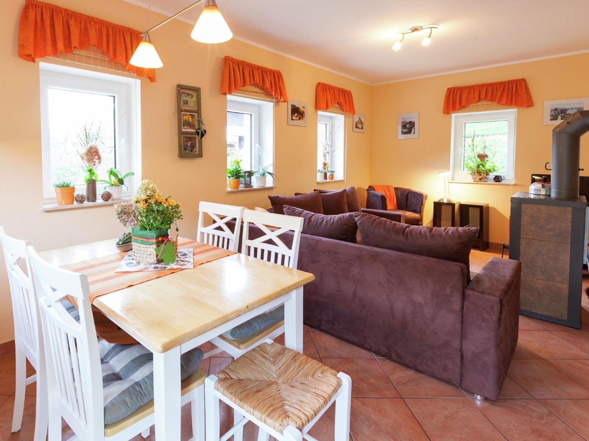 Charming Holiday Home In Hohnstein Ot Lohsdorf Exterior photo